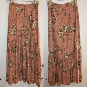 Maxi skirt zipper side. Size small